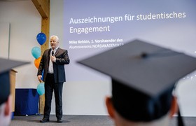 Bachelorgraduierung April 2024: Feierlicher Abschied