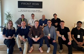 AlumniOnSite | FRONT ROW Full-Service E-Commerce- und Marketing-Agentur